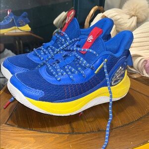 Under Armour Kids Curry Basketball Shoes